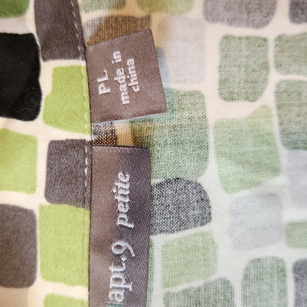 Apt. 9 Green Geometric Faux Wrap Top - Picture 13 of 14